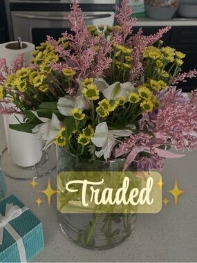 ✨💕Betsey Johnson Pink and Gold Crystal Halo Earrings💕✨NWT